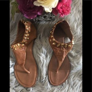 Women’s sandals